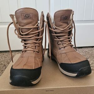 UGG Chestnut Lace-Up Waterproof Winter Boots with Black Toe